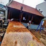 Chuyển tấm gỗ Cẩm Lai khủng cho khách hàng Sơn La