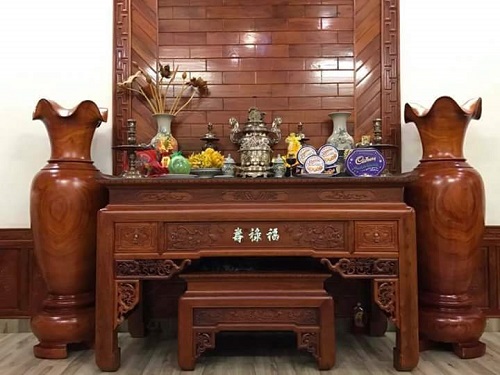 Ý nghĩa và cách đặt Lục bình trong phòng thờ 2