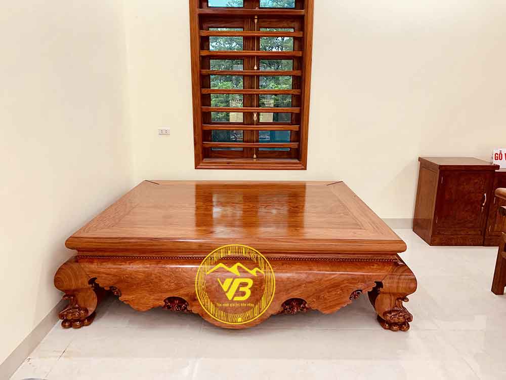Bàn giao sập gỗ trường kỷ kệ tivi gỗ Cẩm Lai cho khách hàng Hà Nam 3